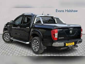 Used Nissan Navara 2017 for sale - 76460464: Photo