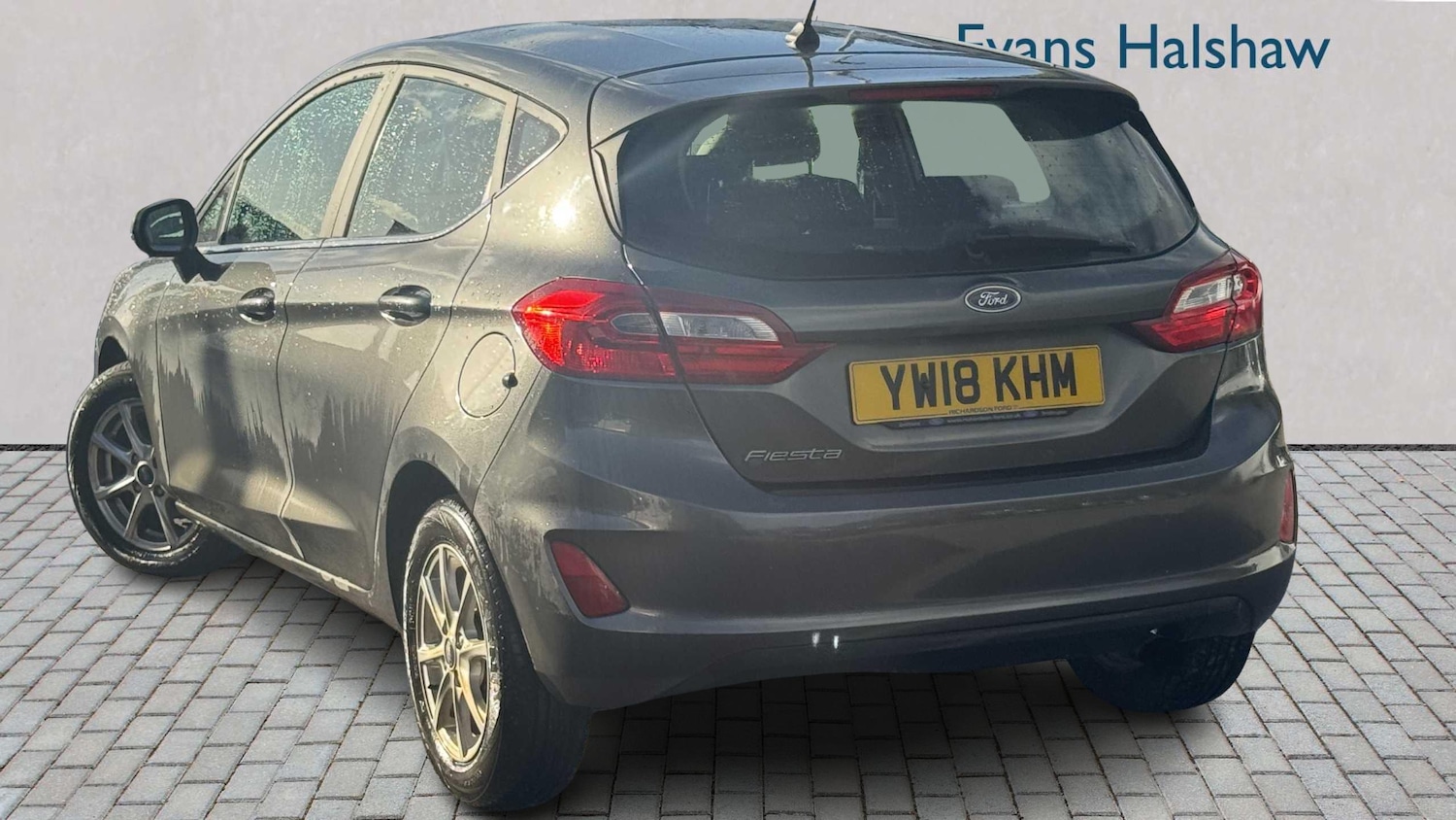 Used Ford Fiesta 2018 for sale - 76401215: Photo 2