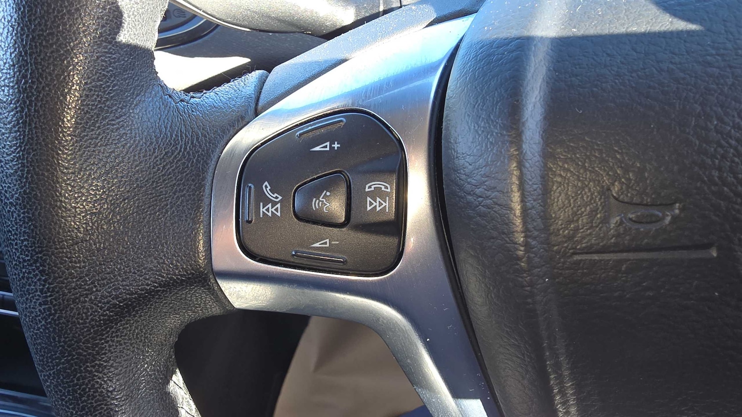 Used Ford Fiesta 2016 for sale - 75930974: Photo 21