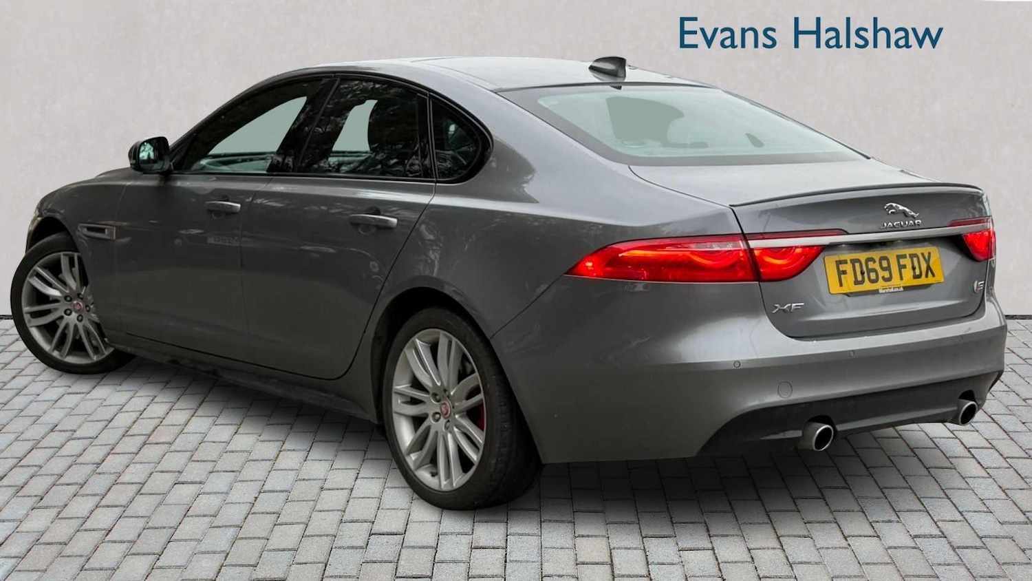 Used Jaguar XF 2019 for sale - 76540836: Photo 2