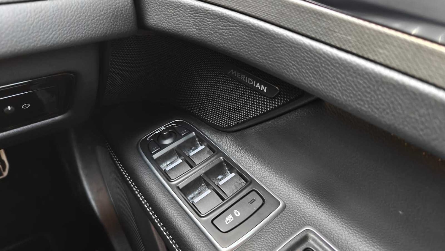 Used Jaguar XF 2019 for sale - 76540836: Photo 32