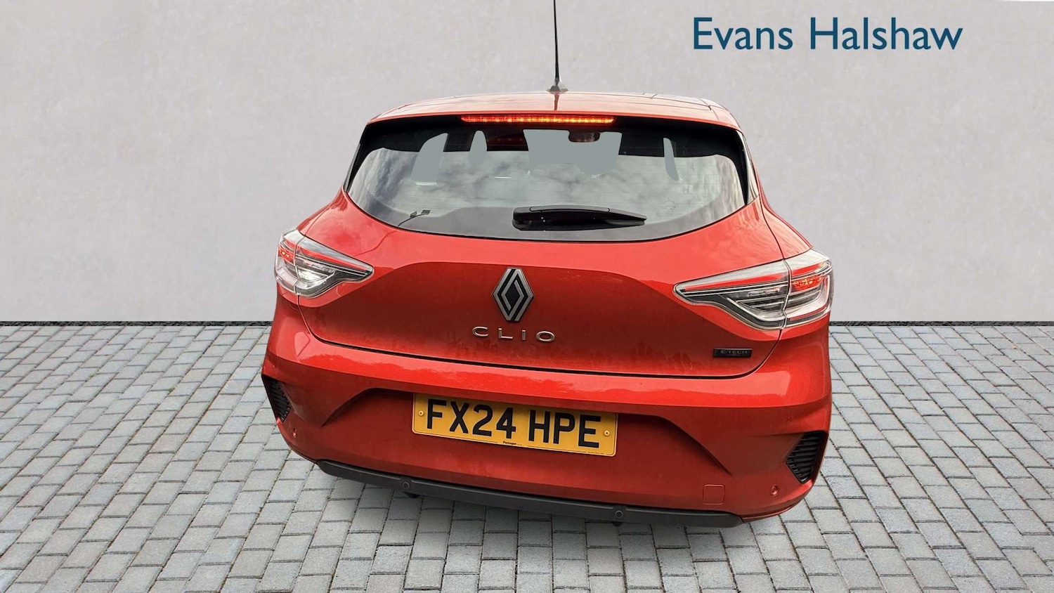 Used Renault Clio 2024 for sale - 77914024: Photo 5