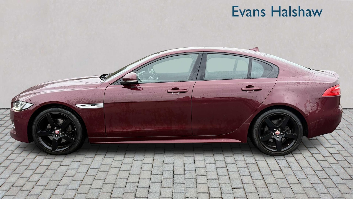 Used Jaguar XE 2015 for sale - 77333901: Photo 6
