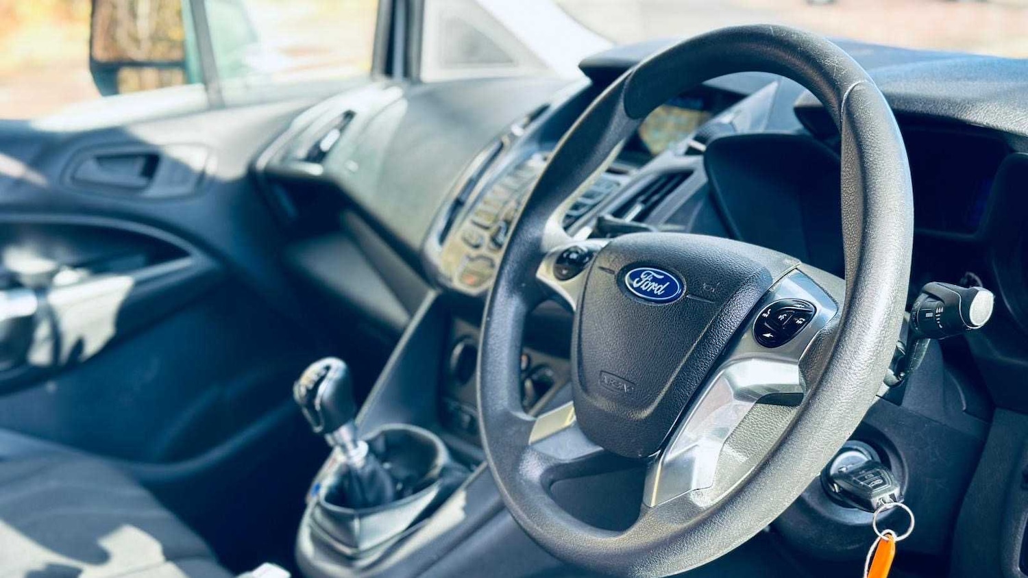 Used Ford Transit Connect 2015 for sale - 76460104: Photo 24