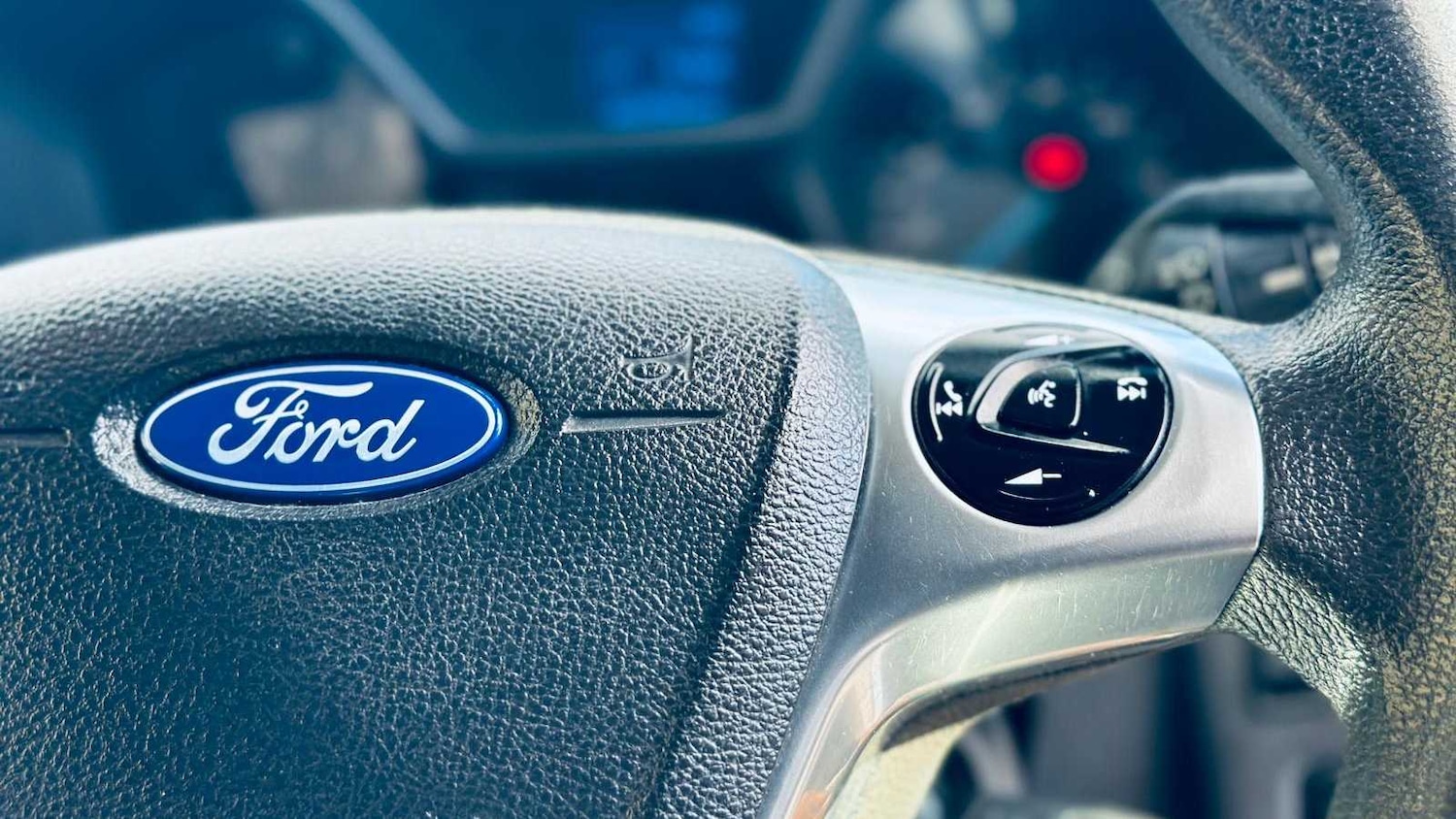 Used Ford Transit Connect 2015 for sale - 76460104: Photo 25