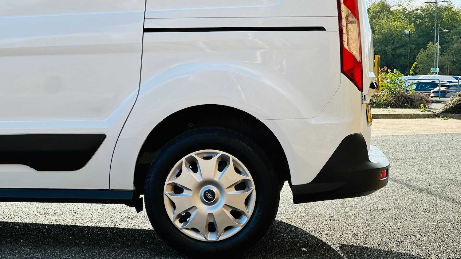 Used Ford Transit Connect 2015 for sale - 76460104: Photo 8