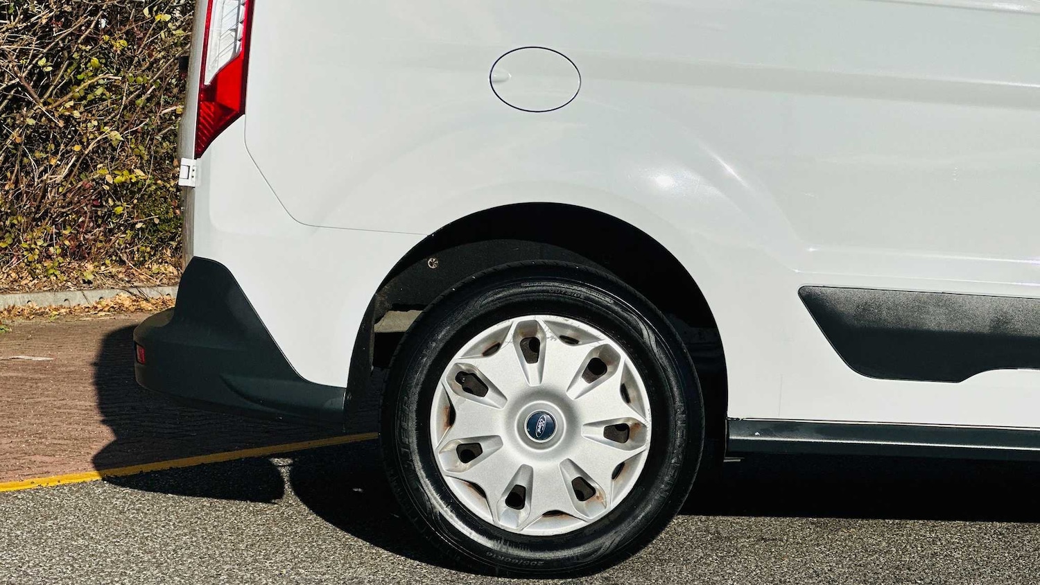 Used Ford Transit Connect 2015 for sale - 76460104: Photo 9