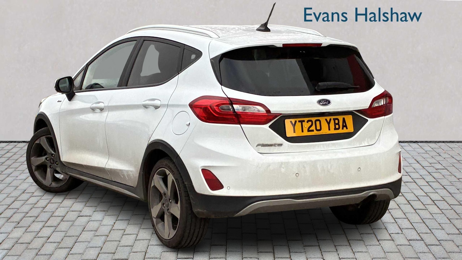 Used Ford Fiesta 2020 for sale - 77112330: Photo 2