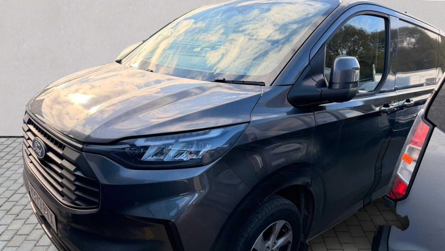 Used Ford Transit Custom 2024 for sale - 76401311: Photo 2