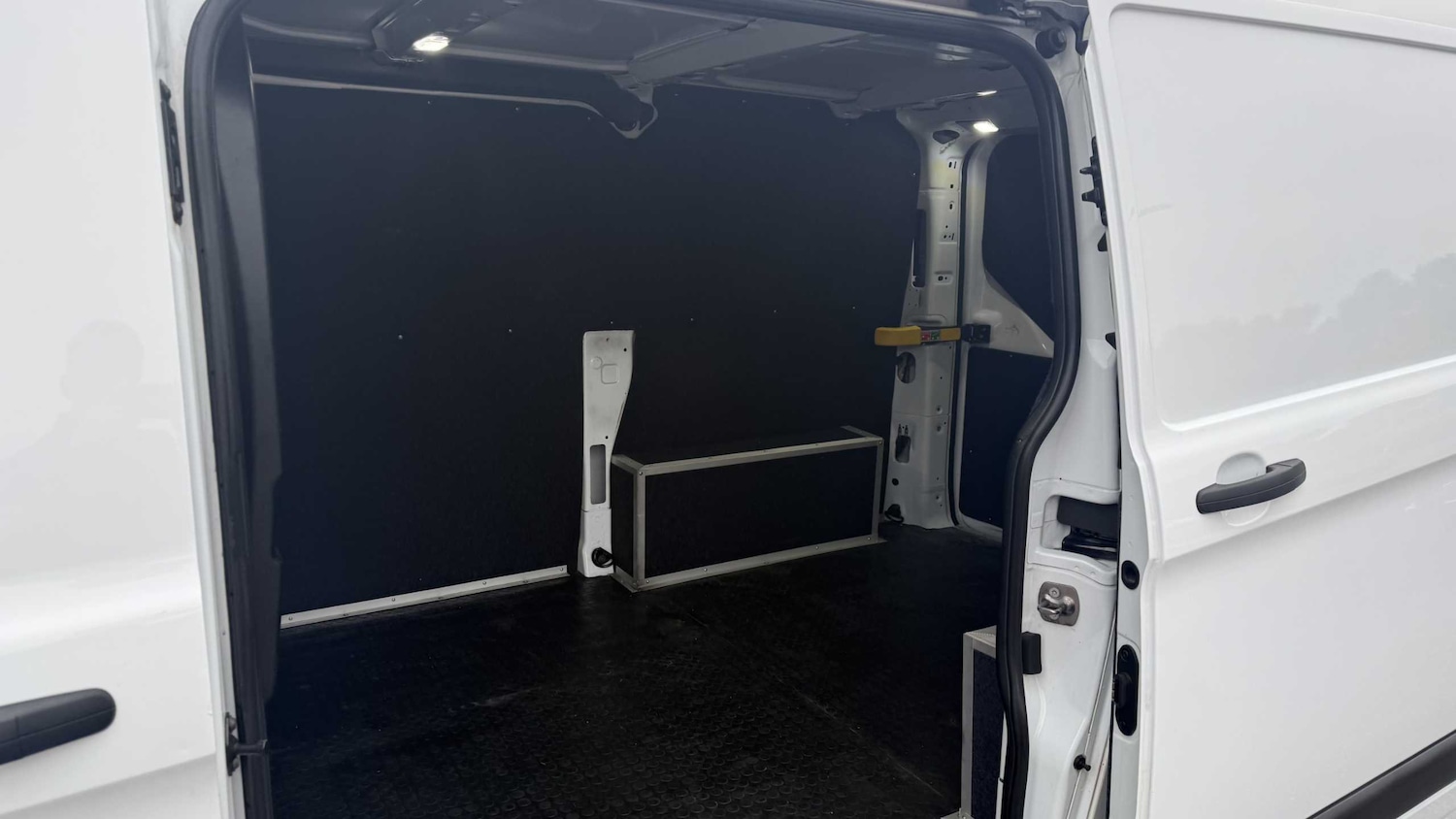 Used Ford Transit Custom 2022 for sale - 76230394: Photo 10