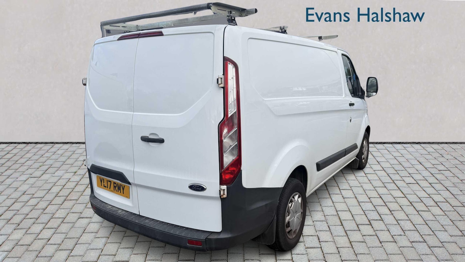 Used Ford Transit Custom 2017 for sale - 76390685: Photo 4