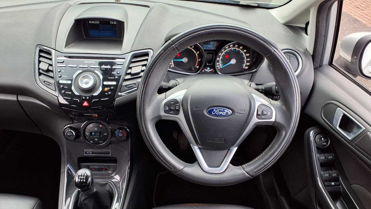 Used Ford Fiesta 2014 for sale - 76310769: Photo 15