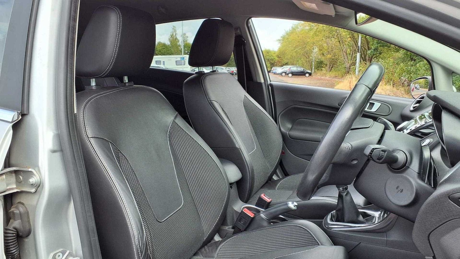 Used Ford Fiesta 2014 for sale - 76310769: Photo 16