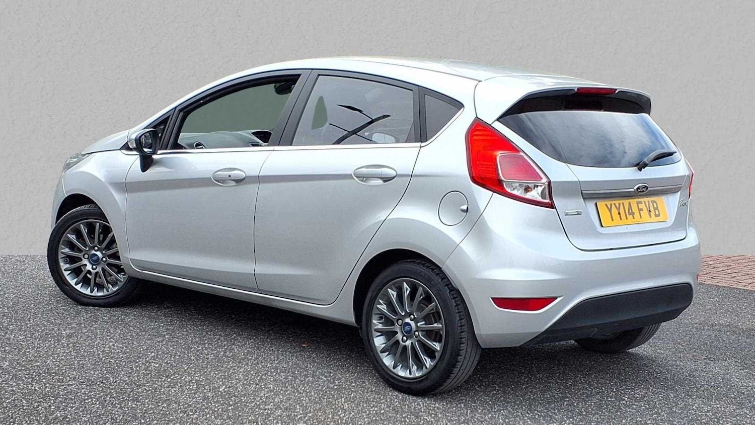 Used Ford Fiesta 2014 for sale - 76310769: Photo 2