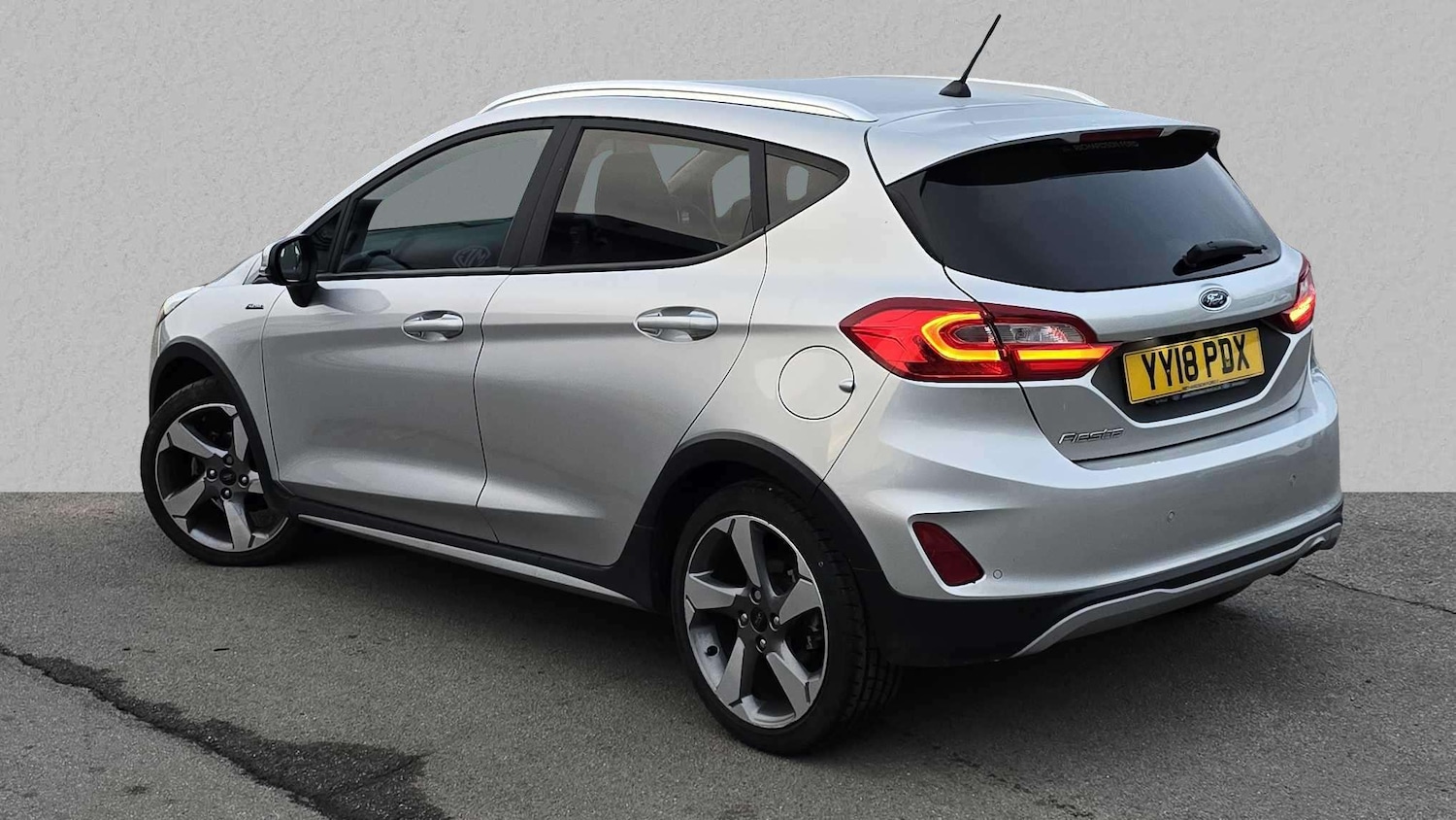 Used Ford Fiesta 2018 for sale - 76156315: Photo 2
