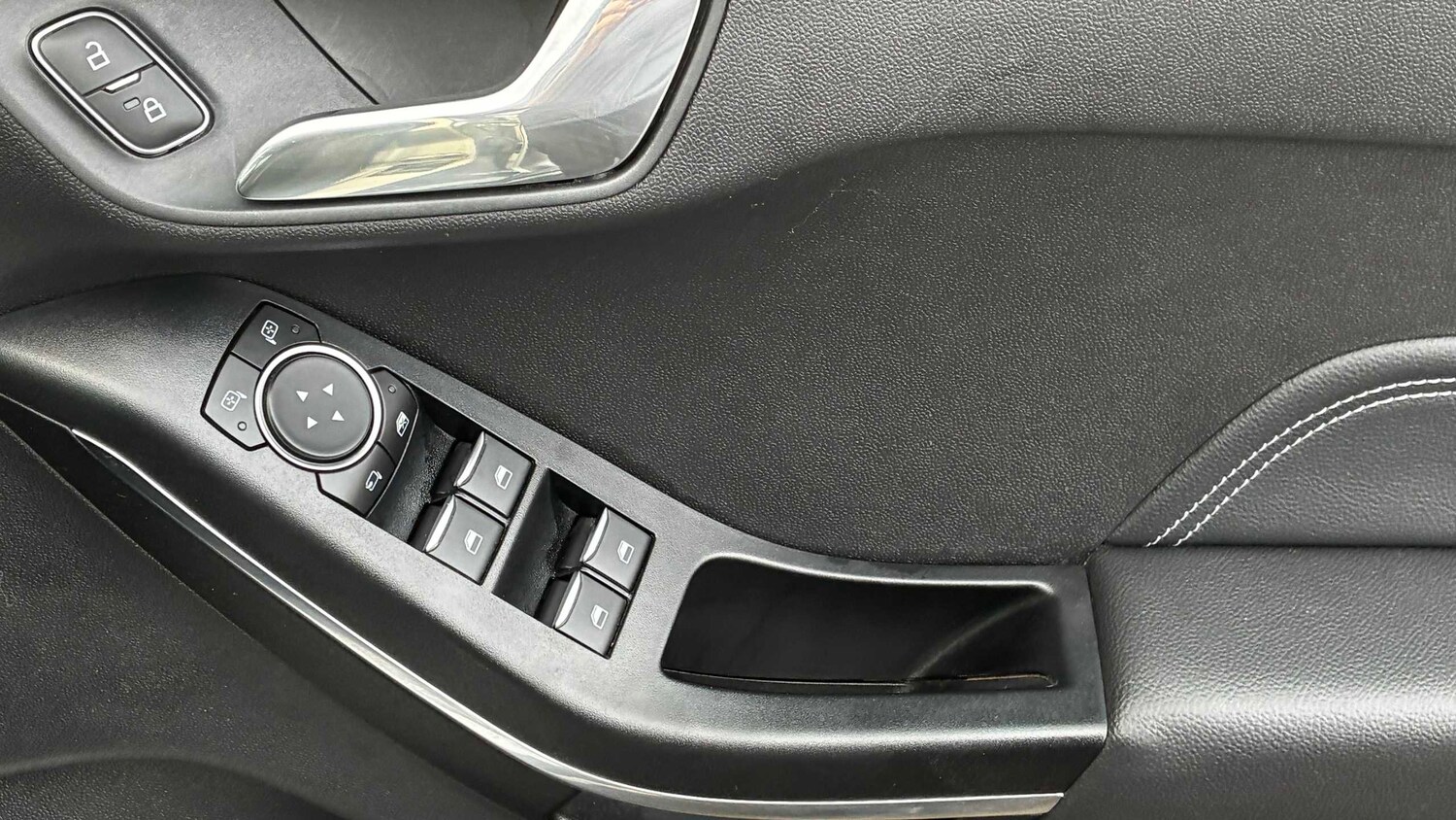 Used Ford Fiesta 2018 for sale - 76156315: Photo 31