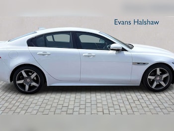 Used Jaguar XE 2019 for sale - 79002081: Photo