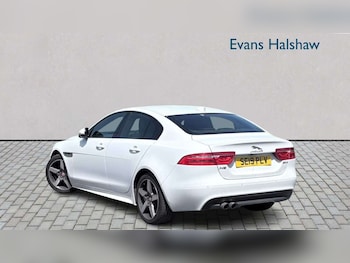 Used Jaguar XE 2019 for sale - 79002081: Photo