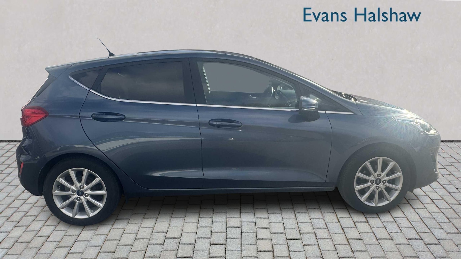 Used Ford Fiesta 2018 for sale - 76401240: Photo 3