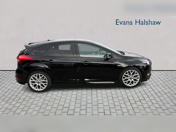 Used Ford Focus 2017 for sale - 78551409: Photo