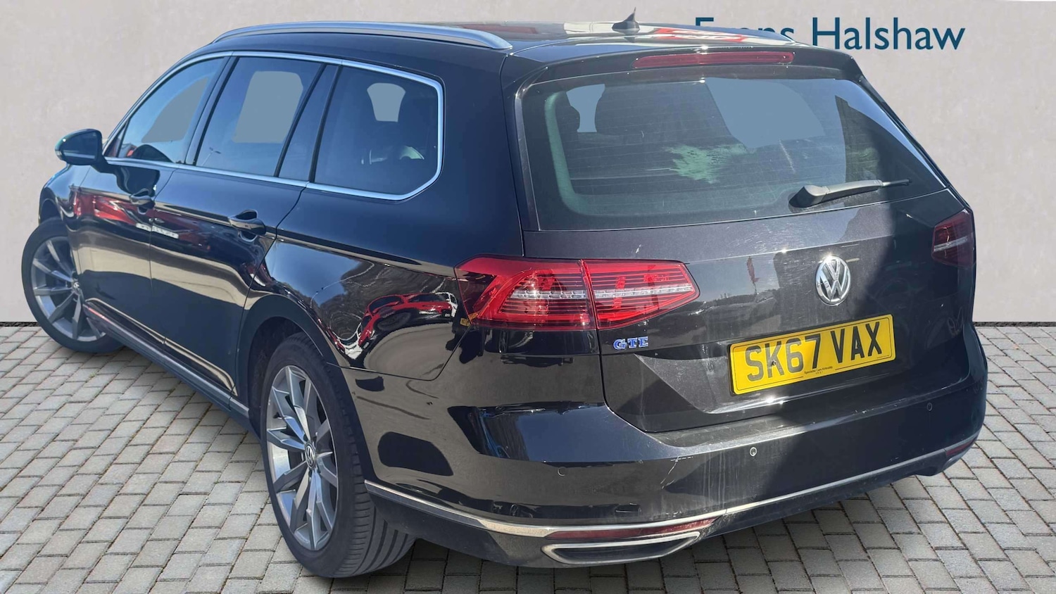 Used Volkswagen Passat 2017 for sale - 77961083: Photo 2