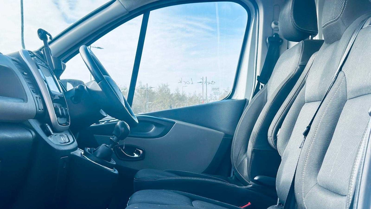 Used Renault Trafic 2017 for sale - 77913879: Photo 11