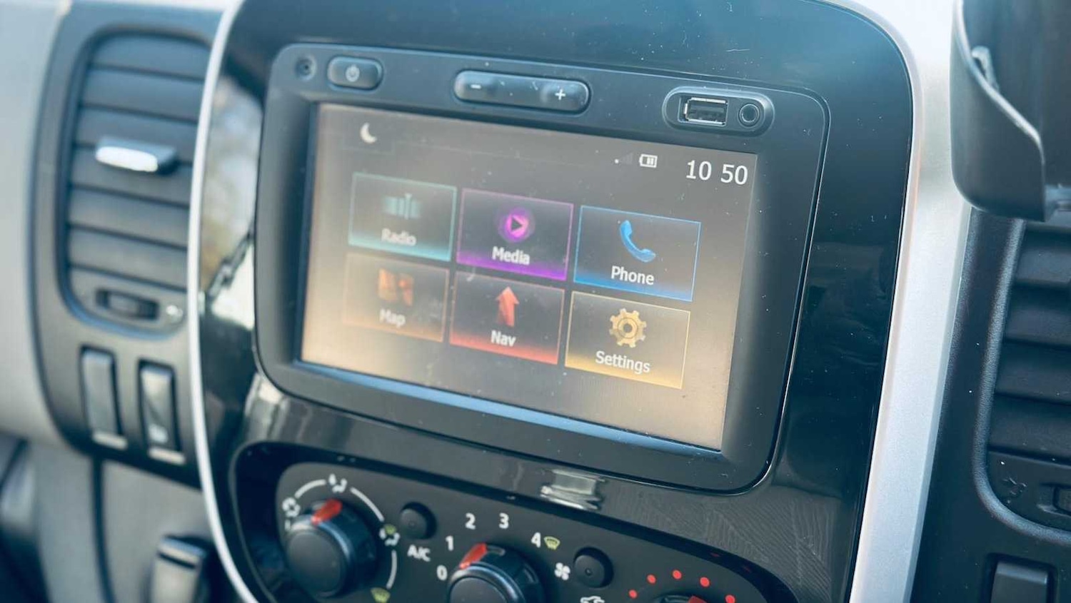 Used Renault Trafic 2017 for sale - 77913879: Photo 15