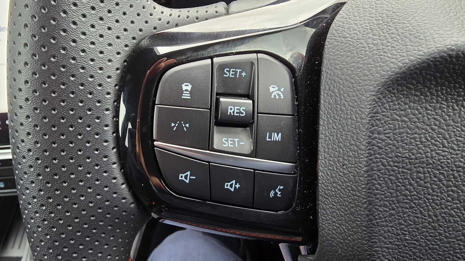 Used Ford Puma 2025 for sale - 75981428: Photo 23
