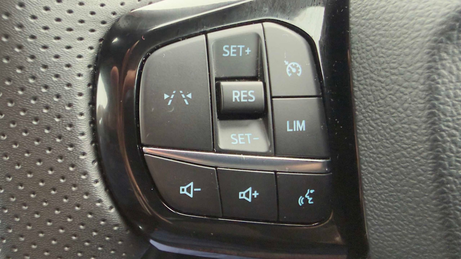 Used Ford Puma 2024 for sale - 76553236: Photo 33