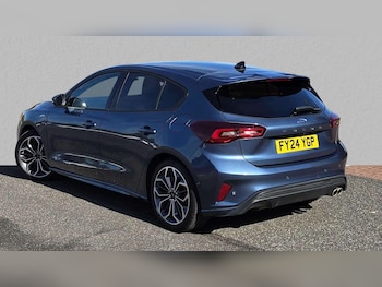 Used Ford Focus 2024 for sale - 76100610: Photo 2