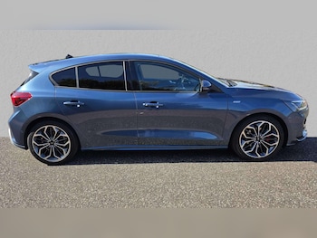Used Ford Focus 2024 for sale - 76100610: Photo 3