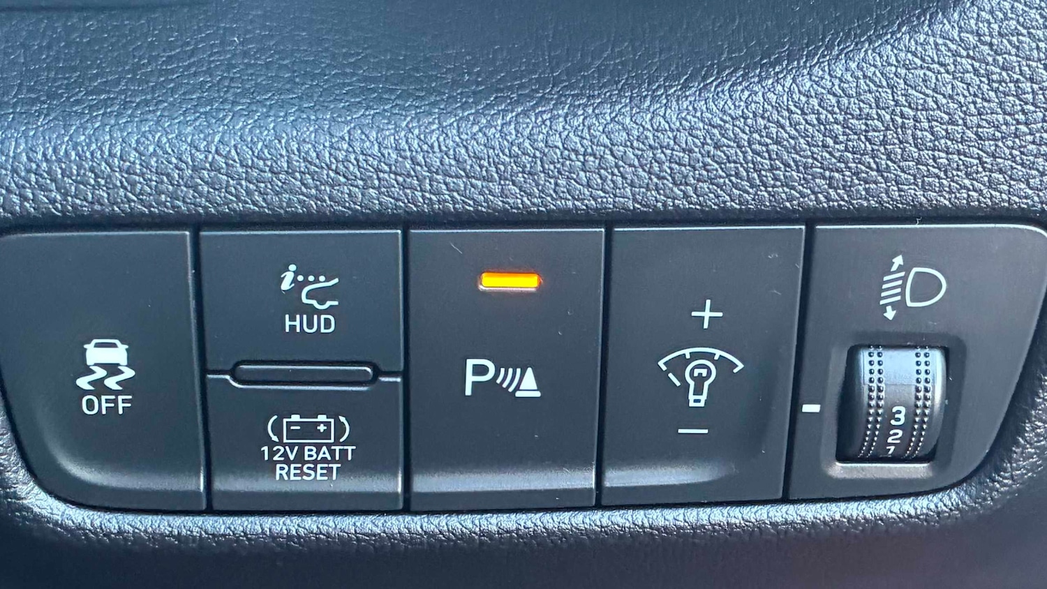 Used Hyundai KONA 2022 for sale - 77635000: Photo 32