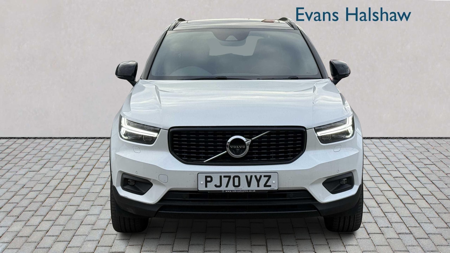 Used Volvo XC40 2021 for sale - 76351618: Photo 3