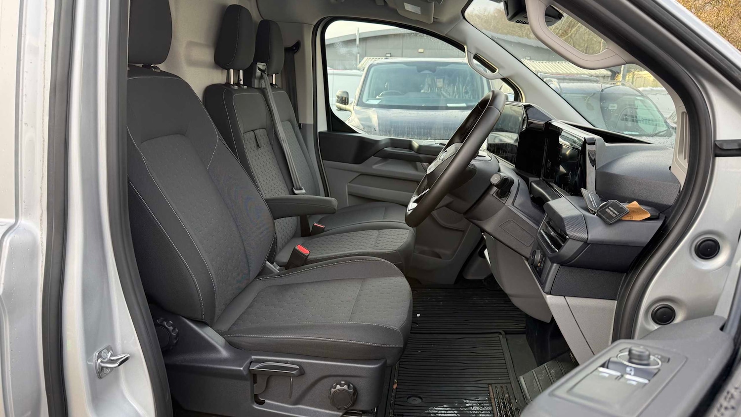 Used Ford Transit Custom 2025 for sale - 77270151: Photo 4