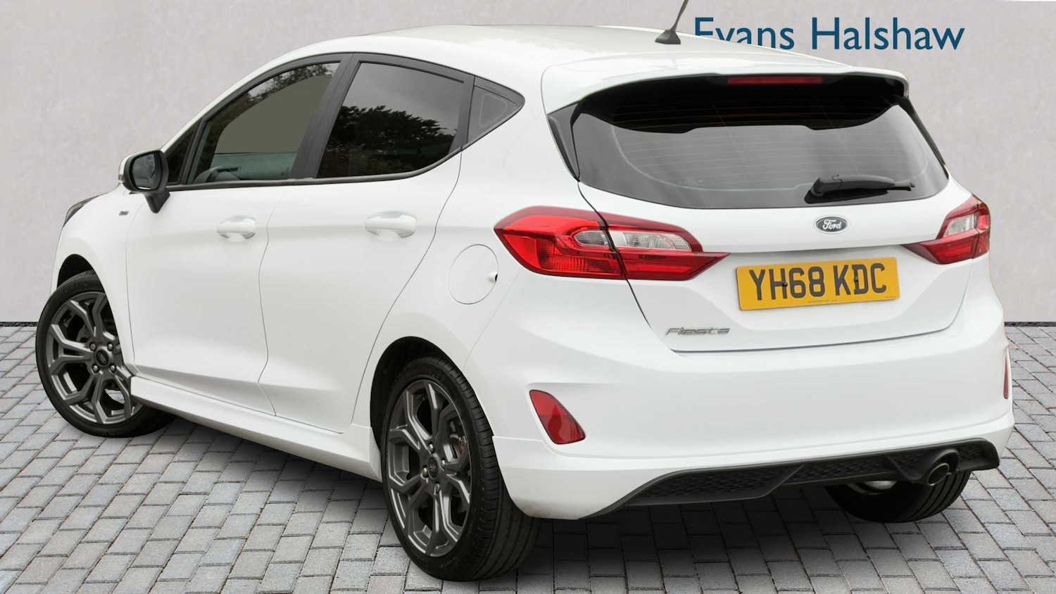 Used Ford Fiesta 2019 for sale - 76442407: Photo 2