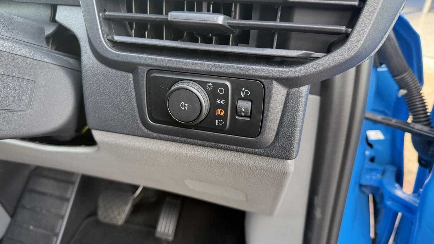 Vehicle 28