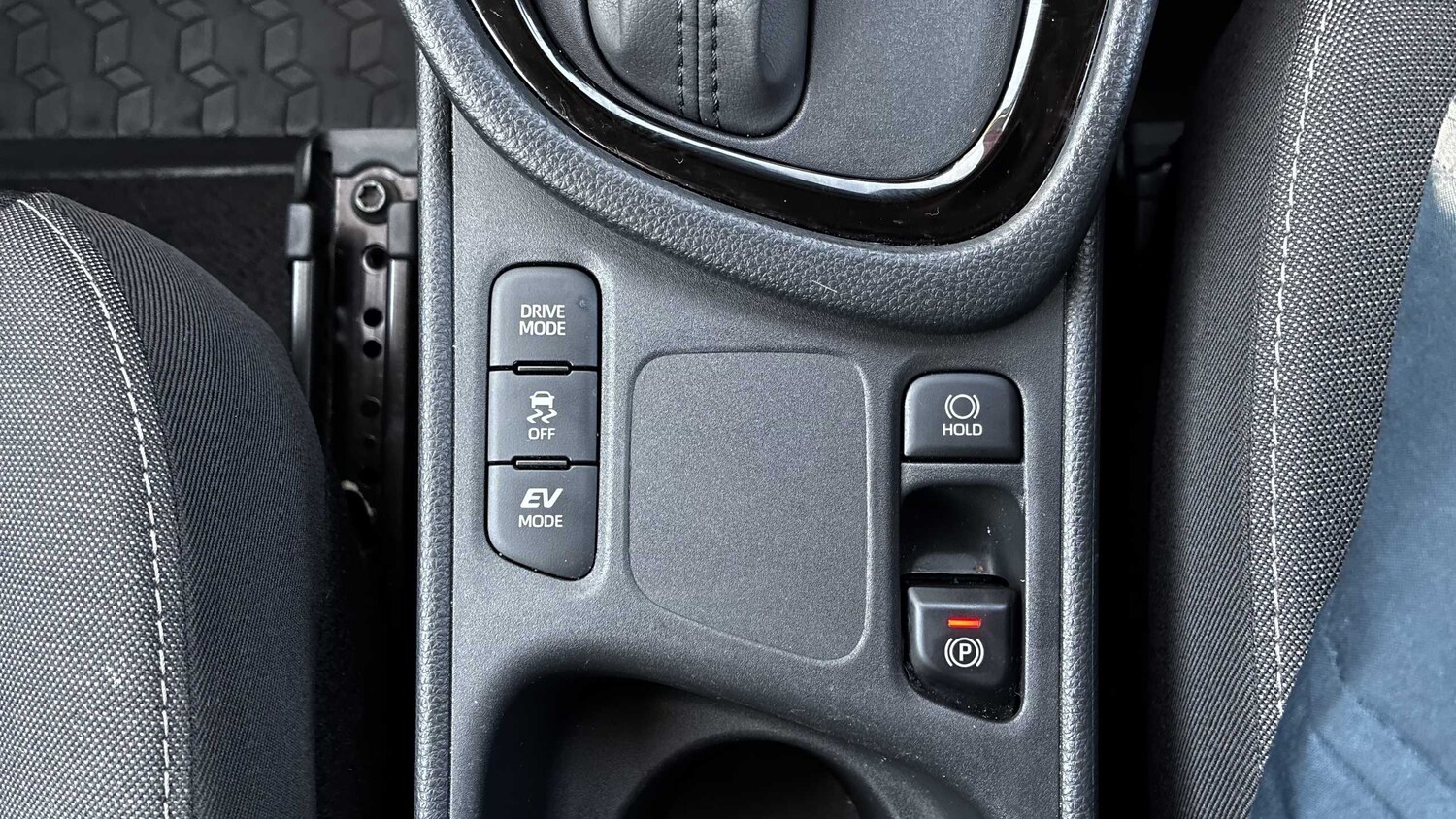 Used Toyota Yaris 2024 for sale - 76156066: Photo 19