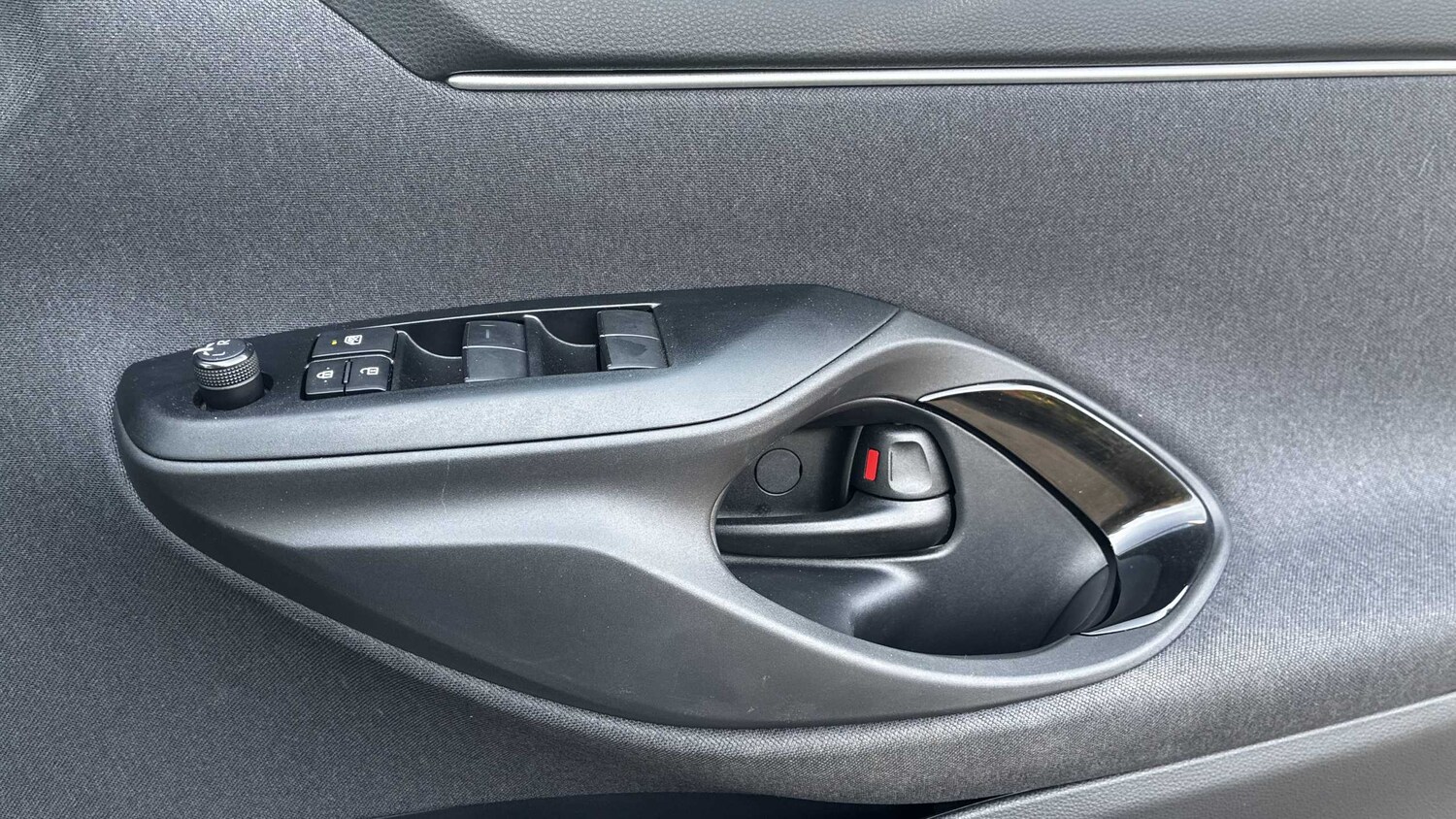 Used Toyota Yaris 2024 for sale - 76156066: Photo 22