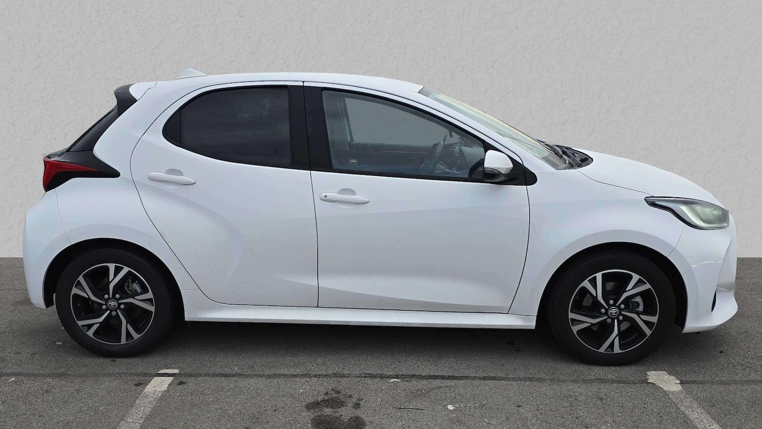Used Toyota Yaris 2024 for sale - 76156066: Photo 3
