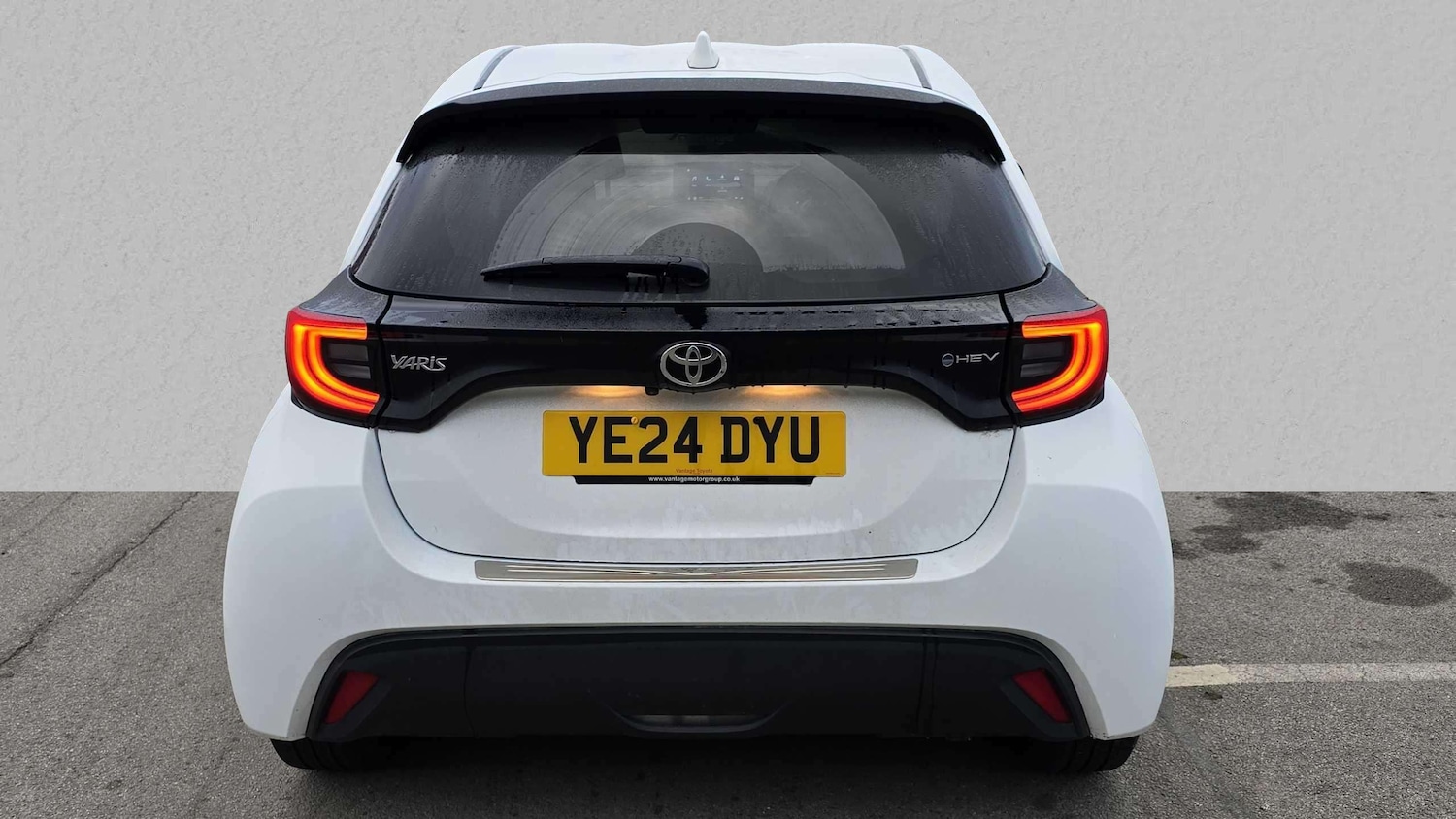Used Toyota Yaris 2024 for sale - 76156066: Photo 4