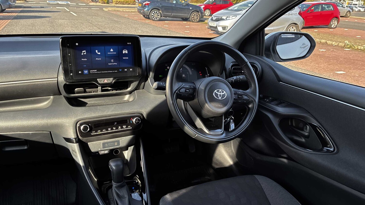 Used Toyota Yaris 2024 for sale - 76156066: Photo 9