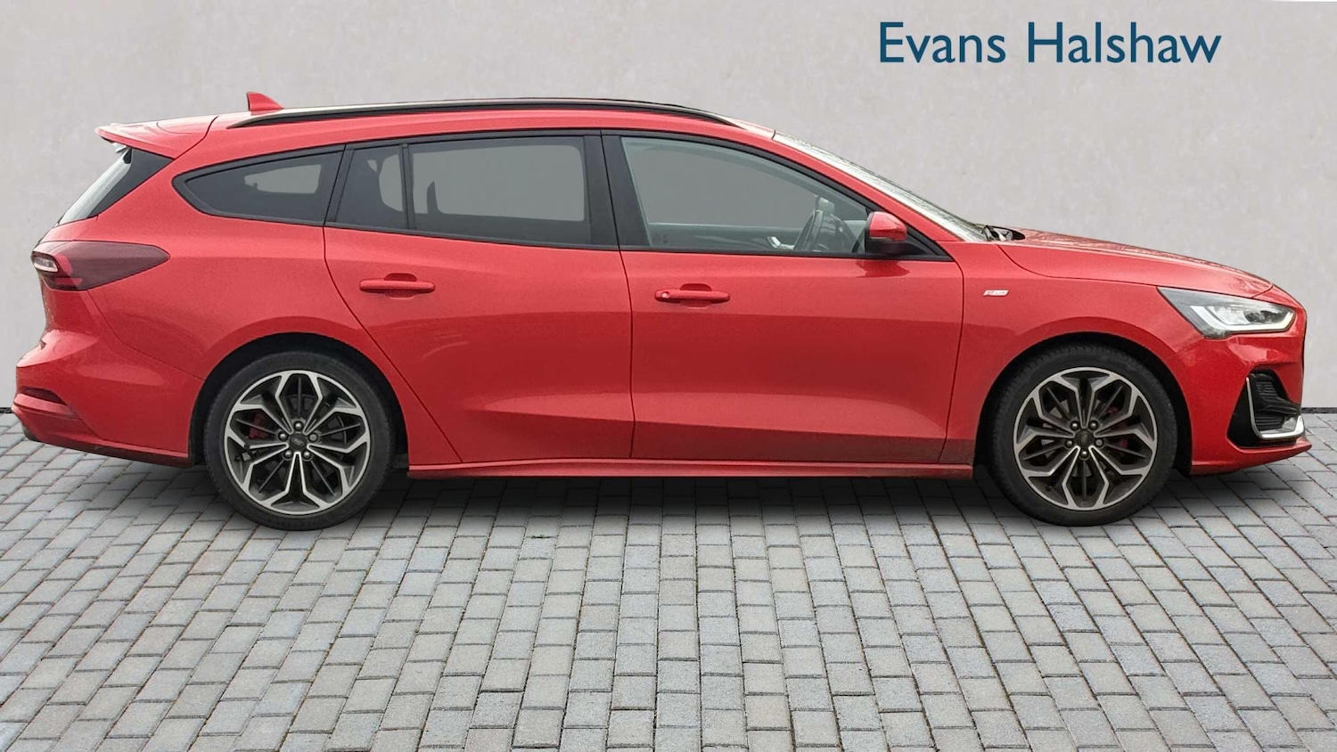 Used Ford Focus 2022 for sale - 76967899: Photo 4