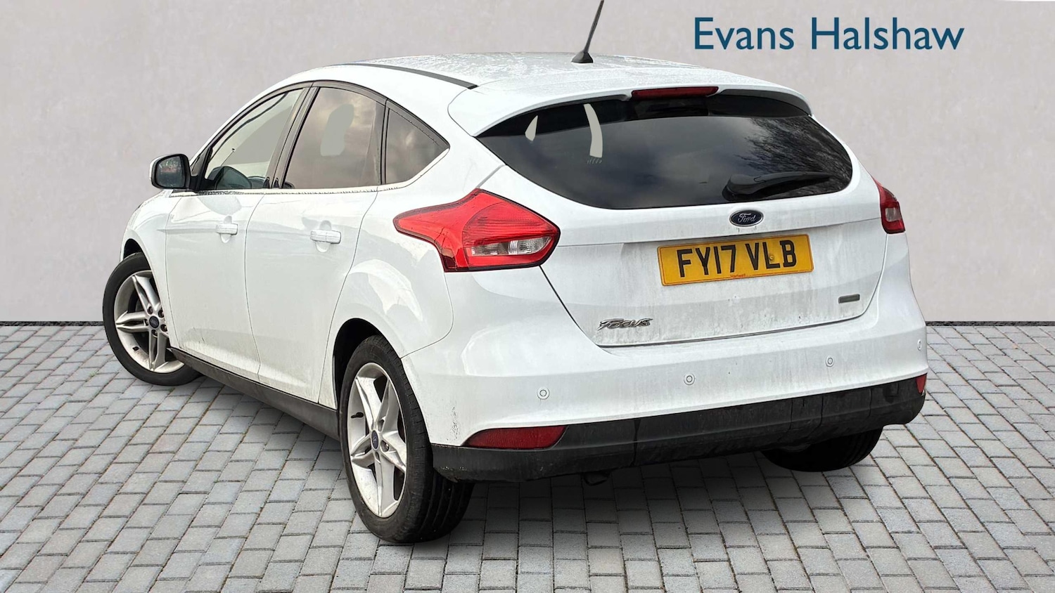 Used Ford Focus 2017 for sale - 77401698: Photo 2