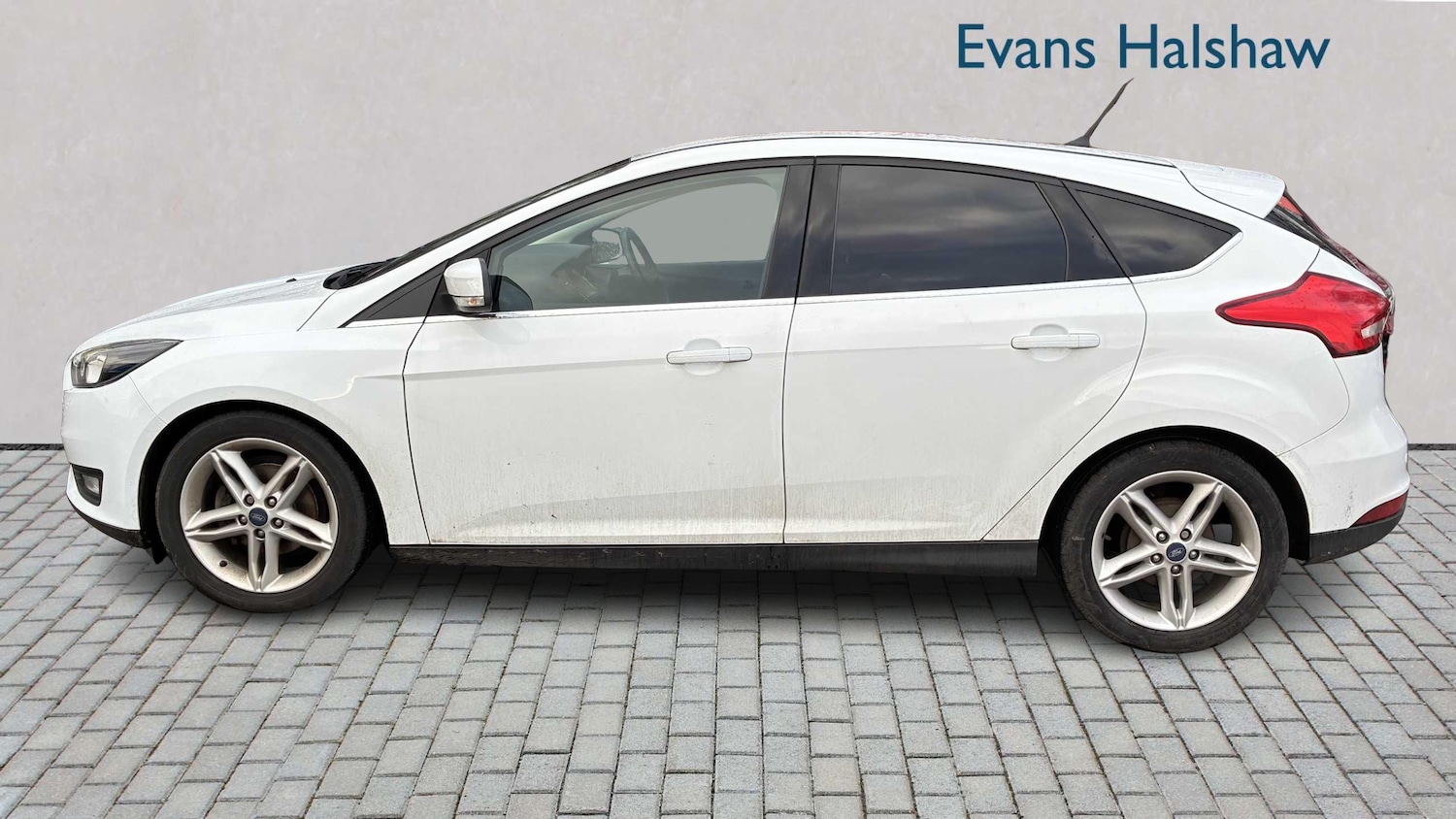 Used Ford Focus 2017 for sale - 77401698: Photo 5