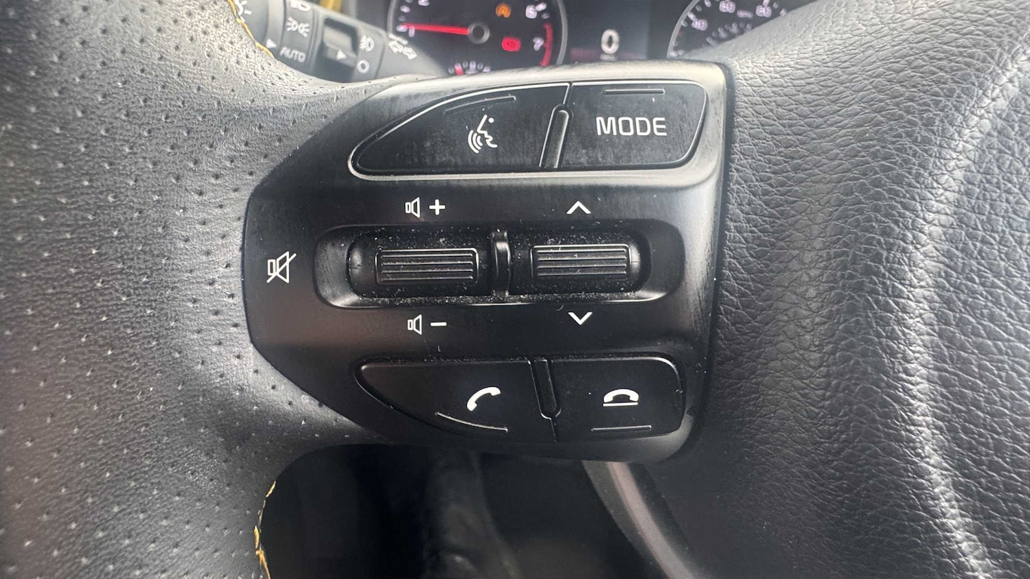 Used Kia Stonic 2023 for sale - 76262326: Photo 18