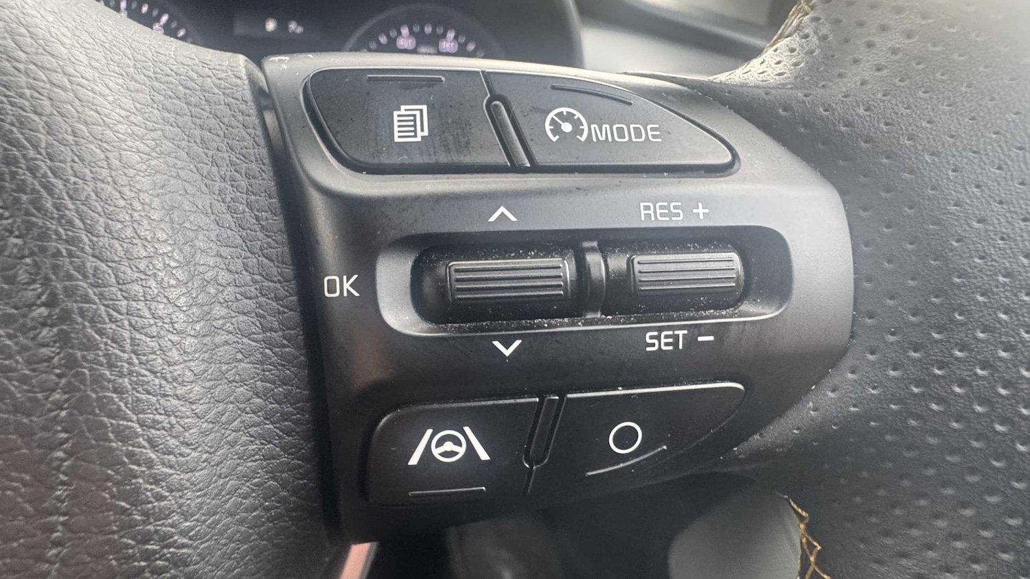 Used Kia Stonic 2023 for sale - 76262326: Photo 19