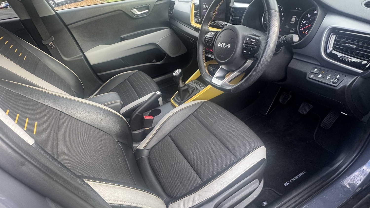 Used Kia Stonic 2023 for sale - 76262326: Photo 24