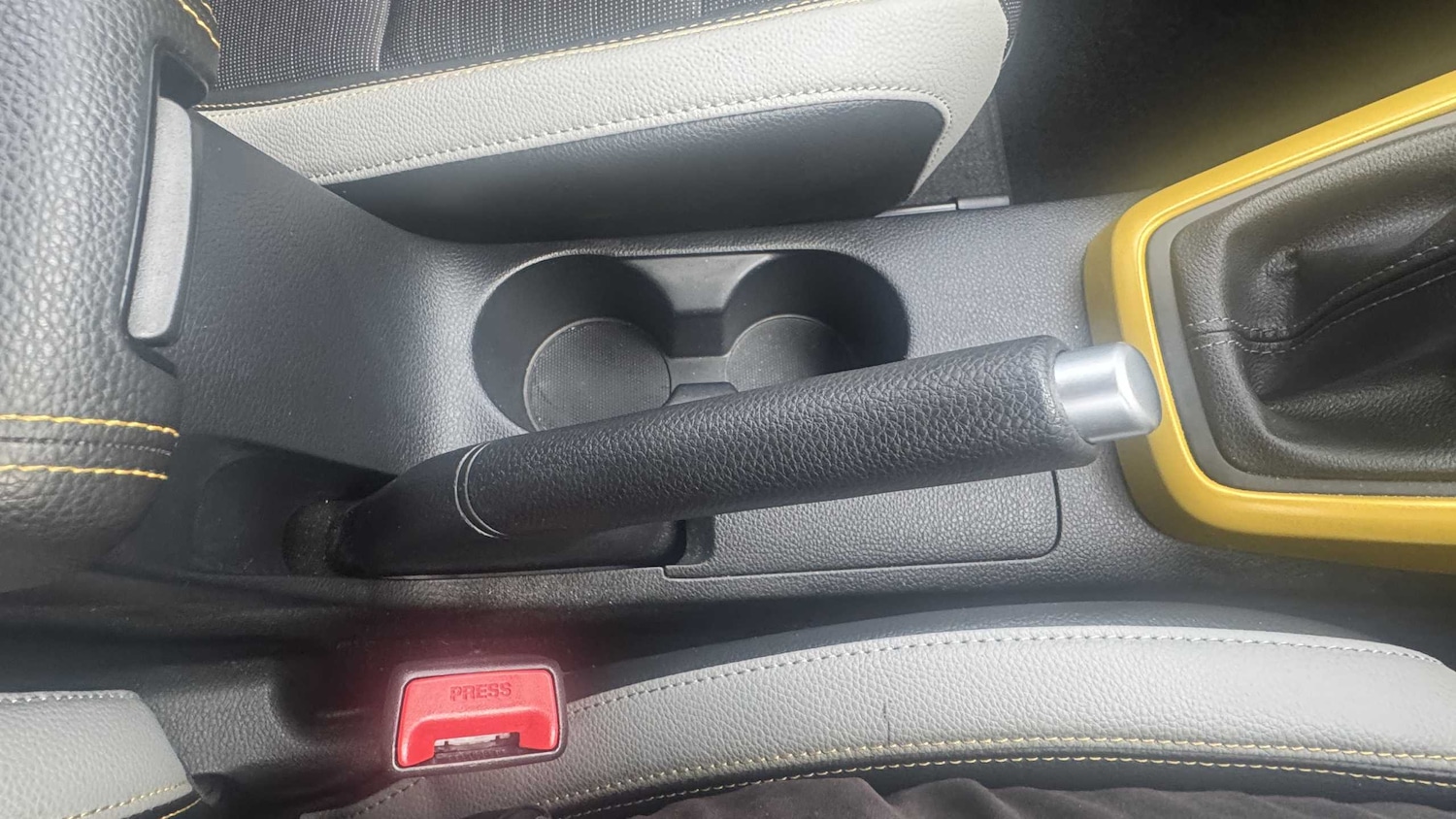 Used Kia Stonic 2023 for sale - 76262326: Photo 9