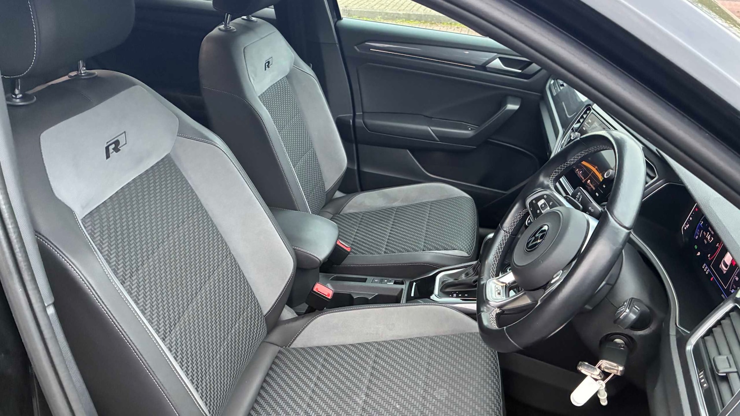 Used Volkswagen T-Roc 2021 for sale - 78129576: Photo 16