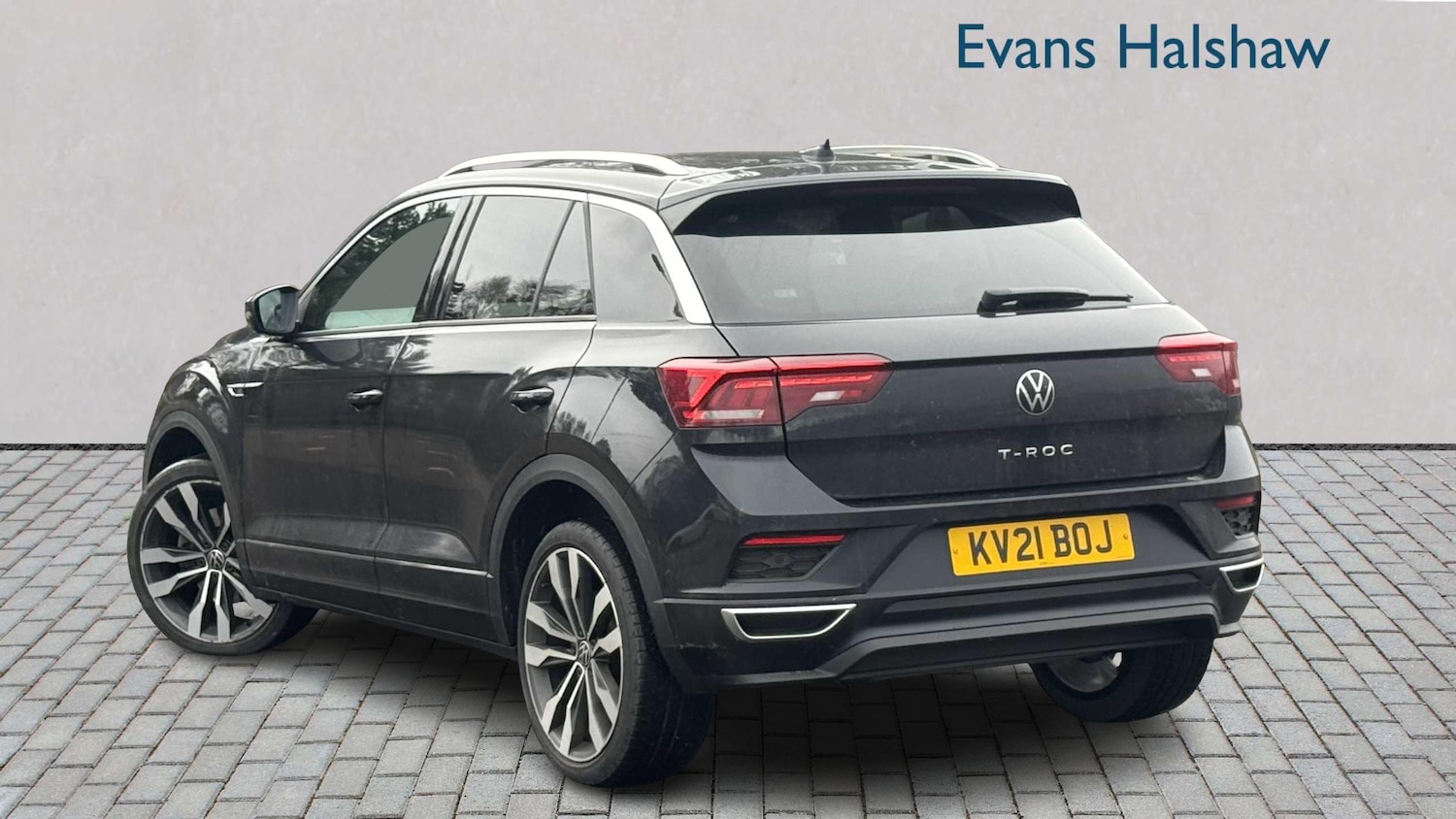 Used Volkswagen T-Roc 2021 for sale - 78129576: Photo 2